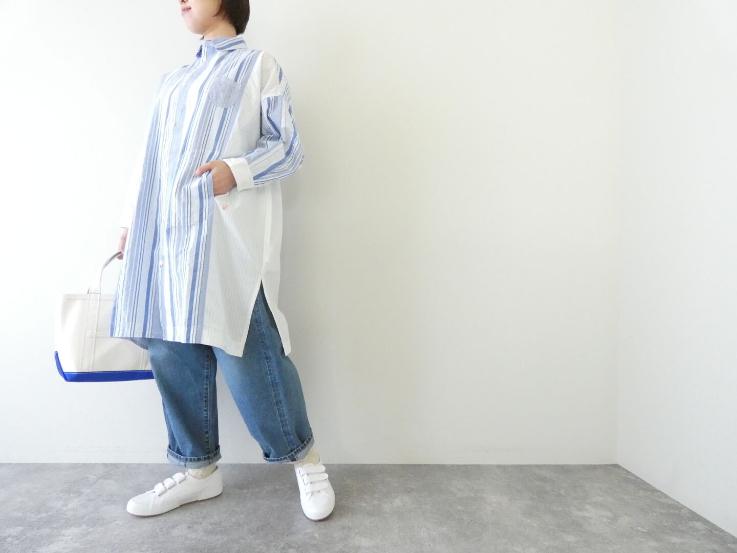 快晴堂(かいせいどう) 風をはらんでスゥイングする・ブルーブルーストライプ　風をはらむ、ロングシャツの商品画像1