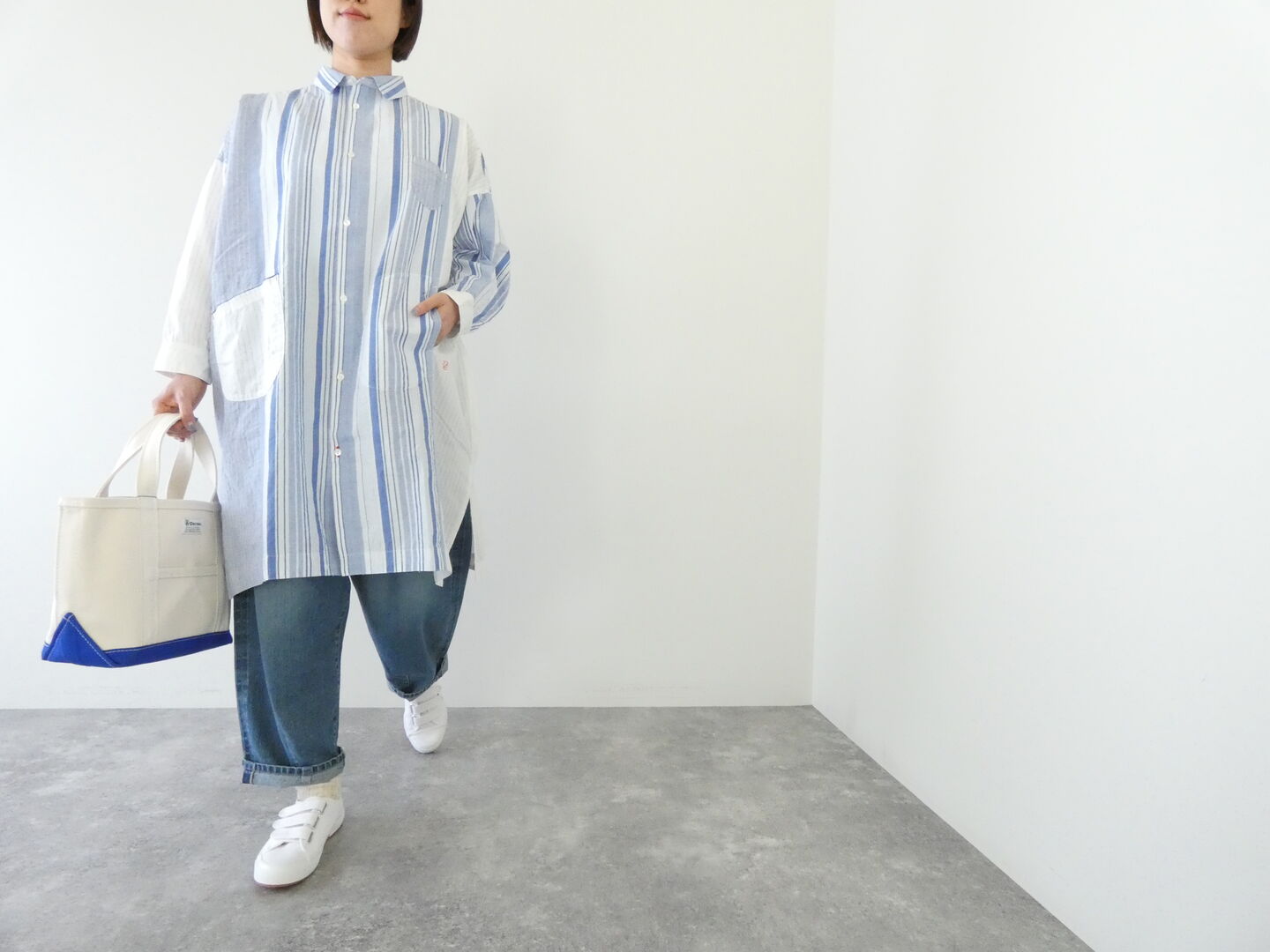 快晴堂(かいせいどう) 風をはらんでスゥイングする・ブルーブルーストライプ　風をはらむ、ロングシャツの商品画像2