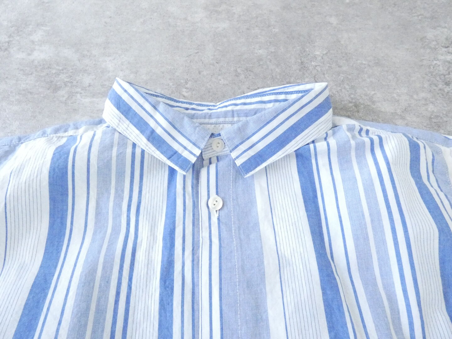 快晴堂(かいせいどう) 風をはらんでスゥイングする・ブルーブルーストライプ　風をはらむ、ロングシャツの商品画像21