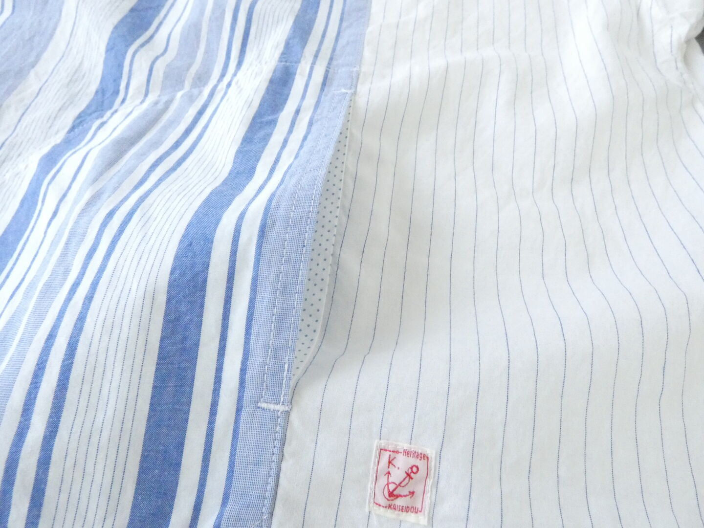 快晴堂(かいせいどう) 風をはらんでスゥイングする・ブルーブルーストライプ　風をはらむ、ロングシャツの商品画像25