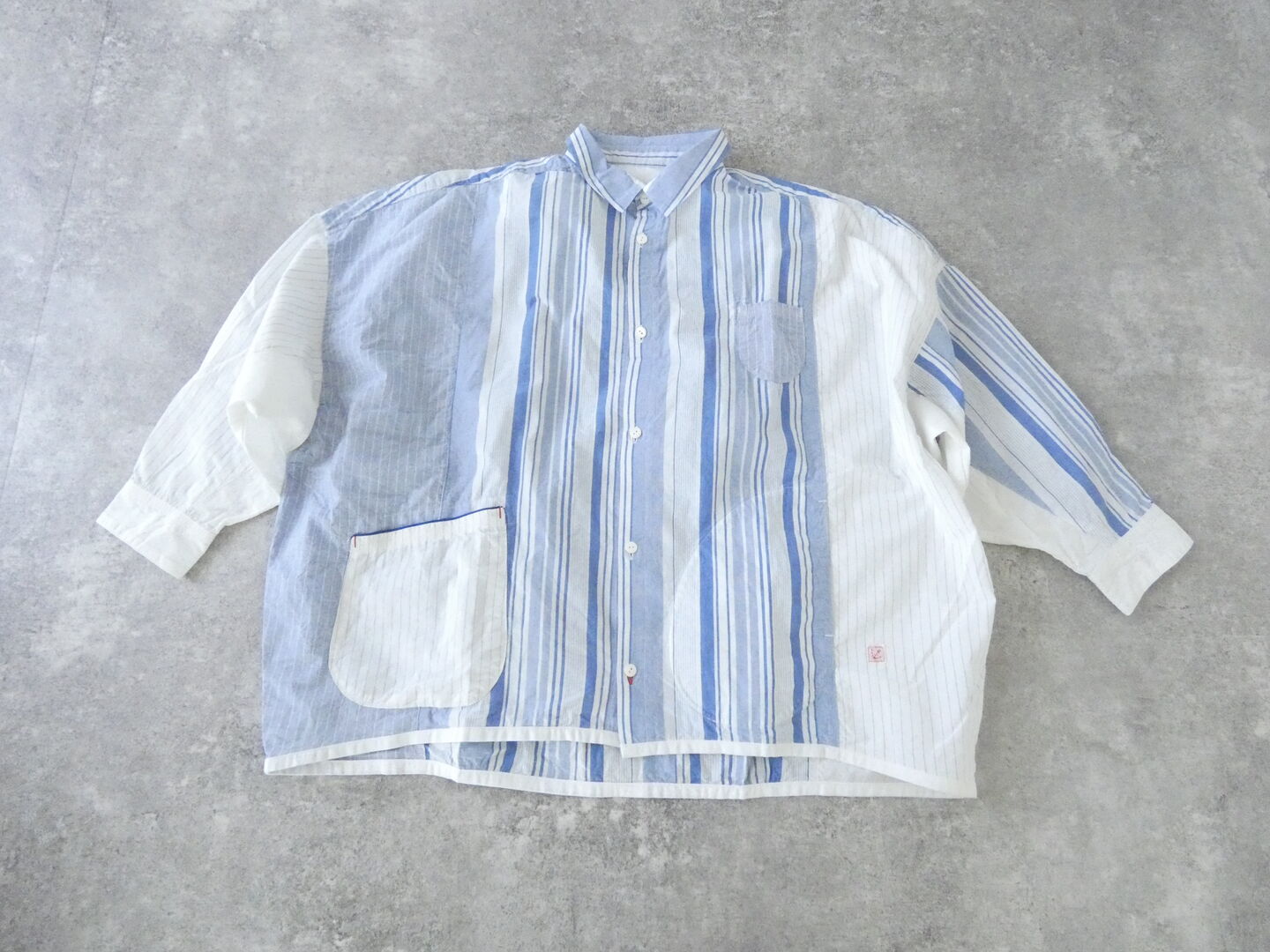 快晴堂(かいせいどう) 風をはらんでスゥイングする・ブルーブルーストライプ　風をはらむ、シャツの商品画像12