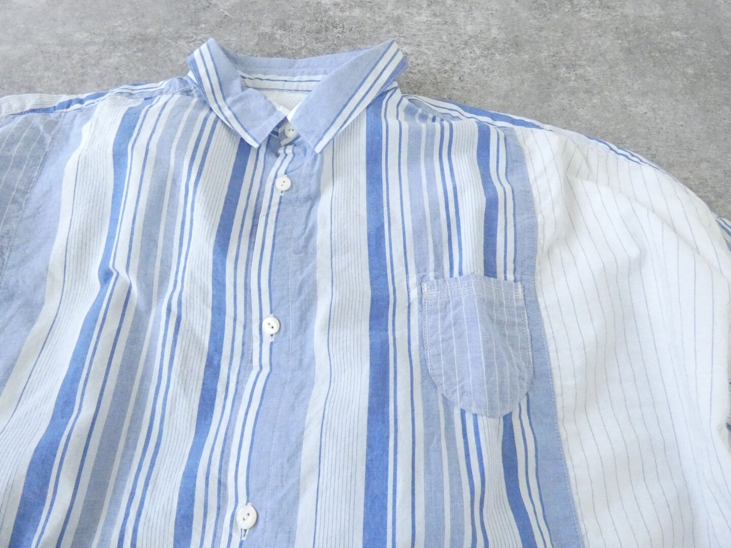 快晴堂(かいせいどう) 風をはらんでスゥイングする・ブルーブルーストライプ　風をはらむ、シャツの商品画像21