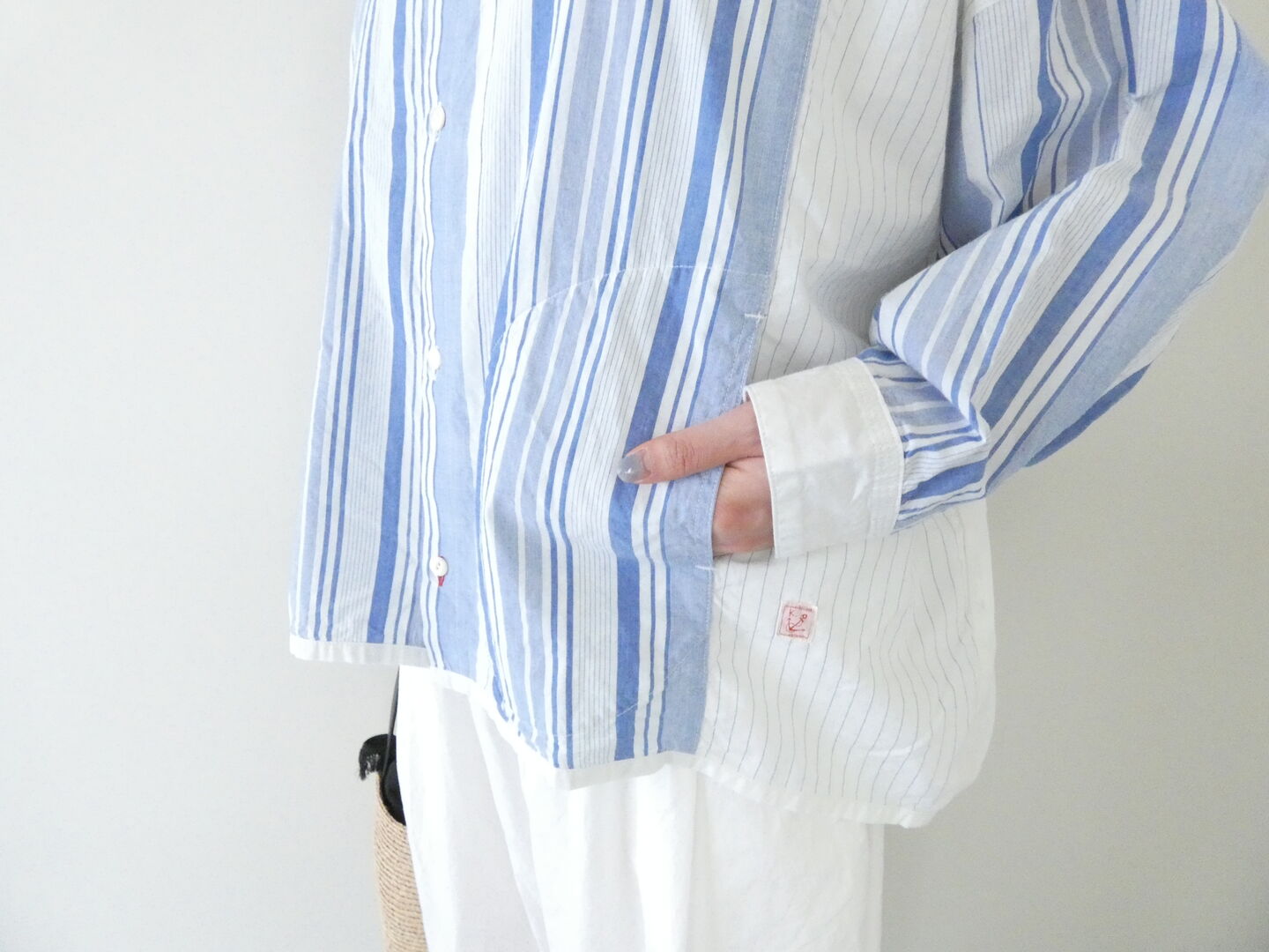 快晴堂(かいせいどう) 風をはらんでスゥイングする・ブルーブルーストライプ　風をはらむ、シャツの商品画像6