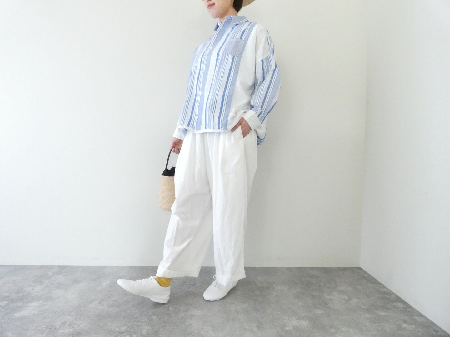 快晴堂(かいせいどう) 風をはらんでスゥイングする・ブルーブルーストライプ　風をはらむ、シャツの商品画像9