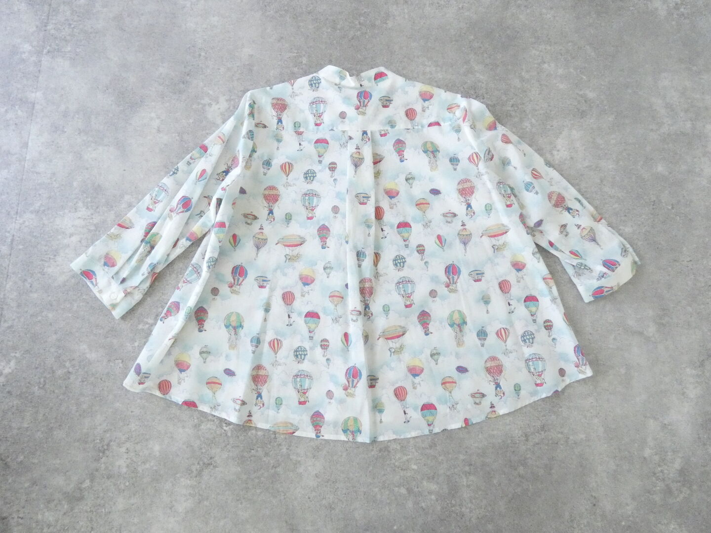 PK 気球に乗ったゾウのブラウスの商品画像12