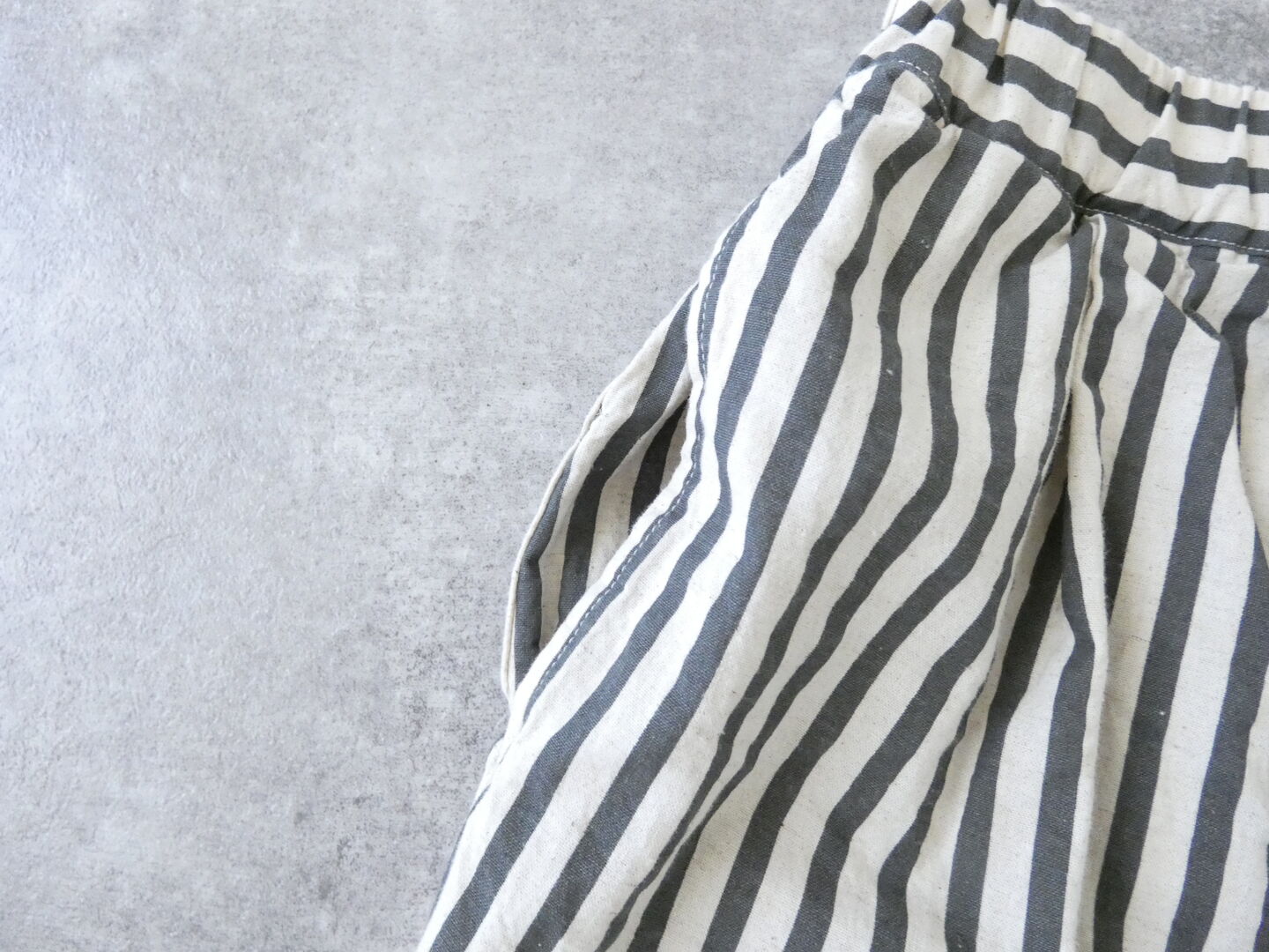 prit(プリット) 20/1コットンリネンストライププリントタックイージーパンツの商品画像23