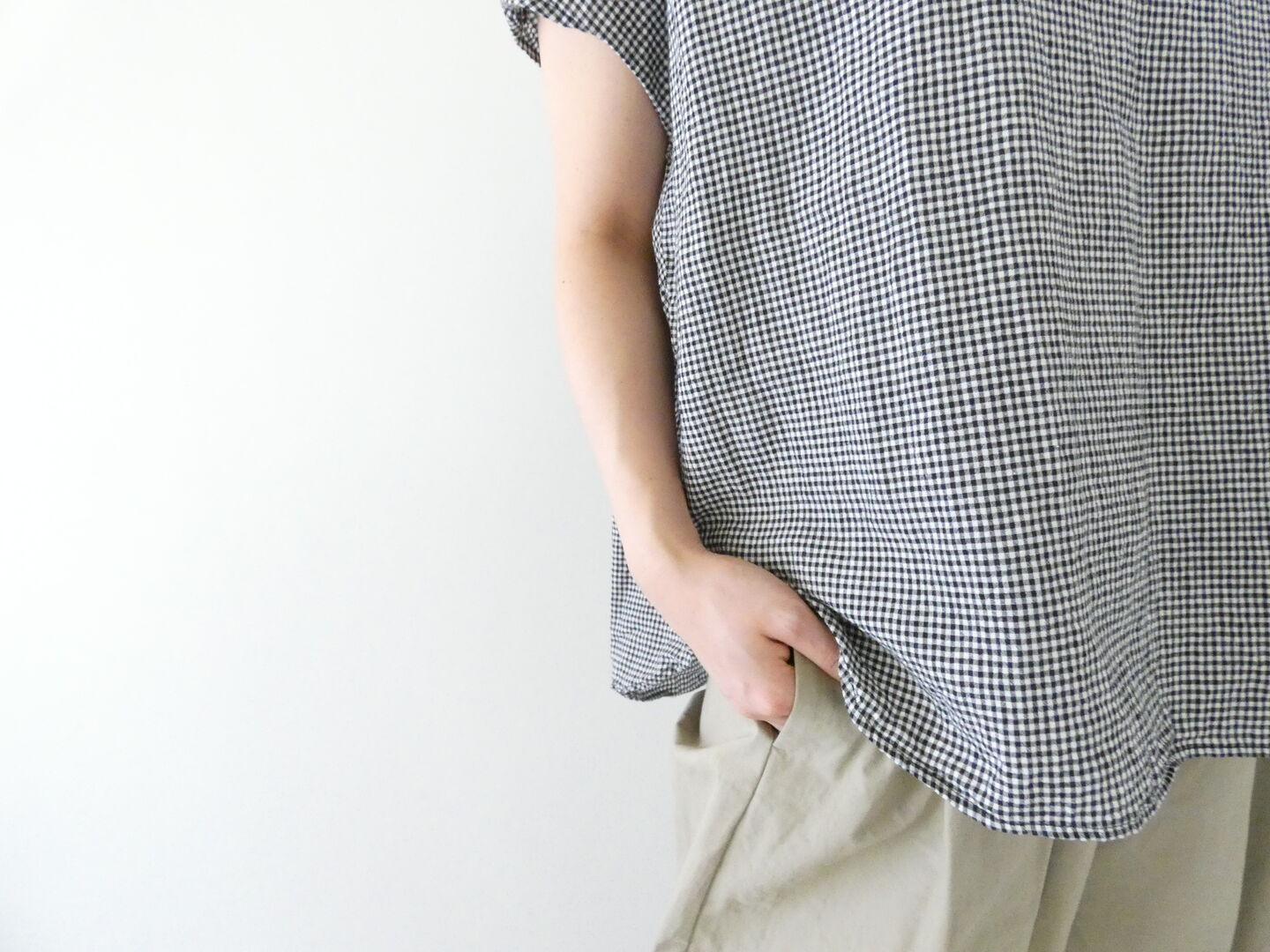 prit(プリット) 綿麻平織スリーブレスラウンドヘムプルオーバーの商品画像6