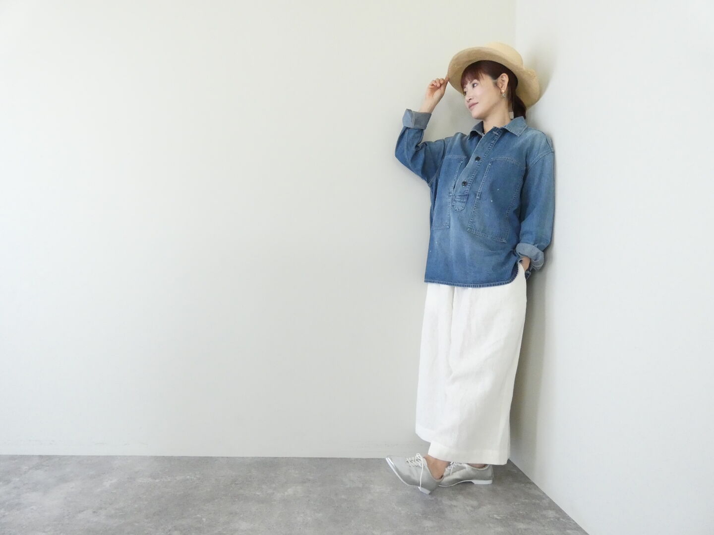 Veritecoeur(ヴェリテクール) デニムプルオーバーシャツの商品画像1