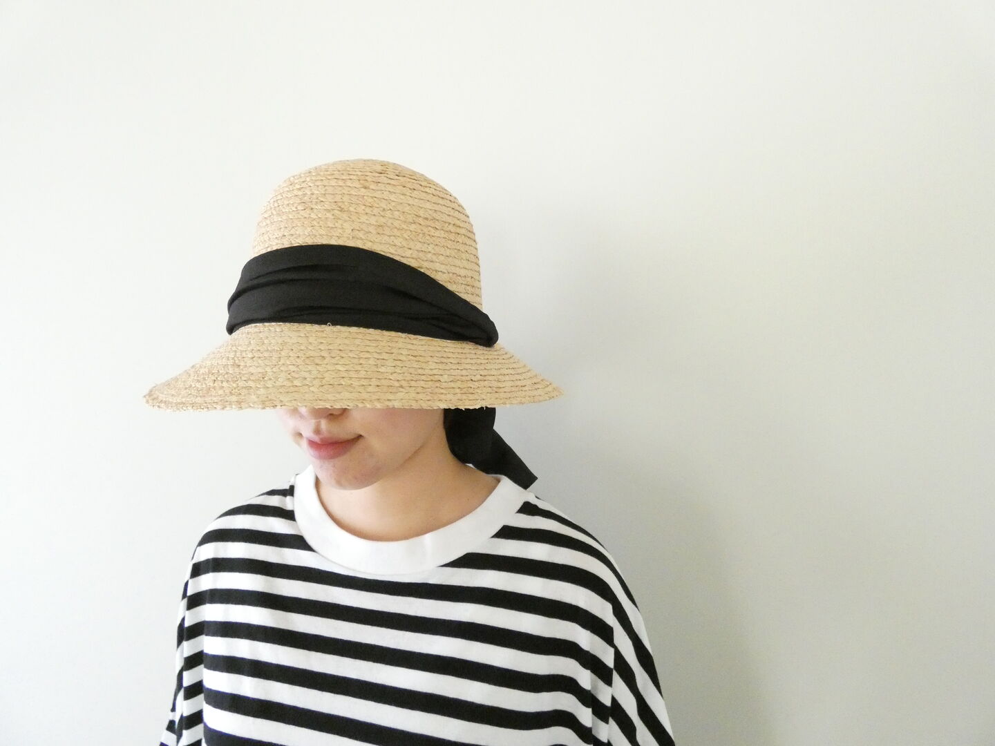 shs 被るだけでこなれた仕上がりに ラフィアのロングリボンハットの商品画像1