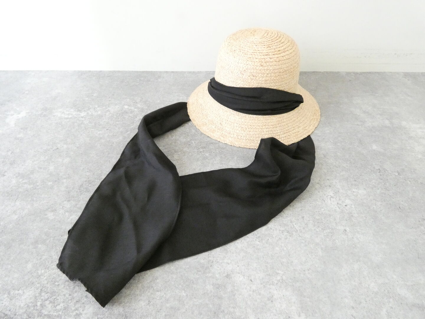 shs 被るだけでこなれた仕上がりに ラフィアのロングリボンハットの商品画像2