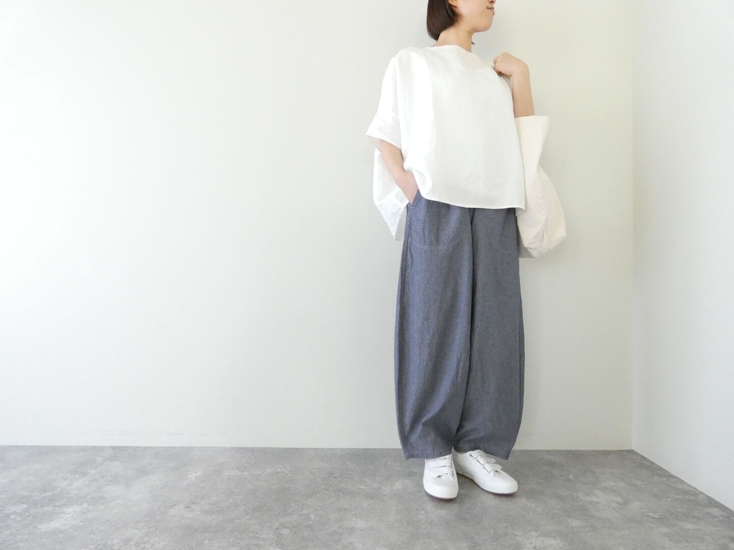 D.M.G.(ディーエムジー) シャンブレーワッシャーパネルボールパンツの商品画像1