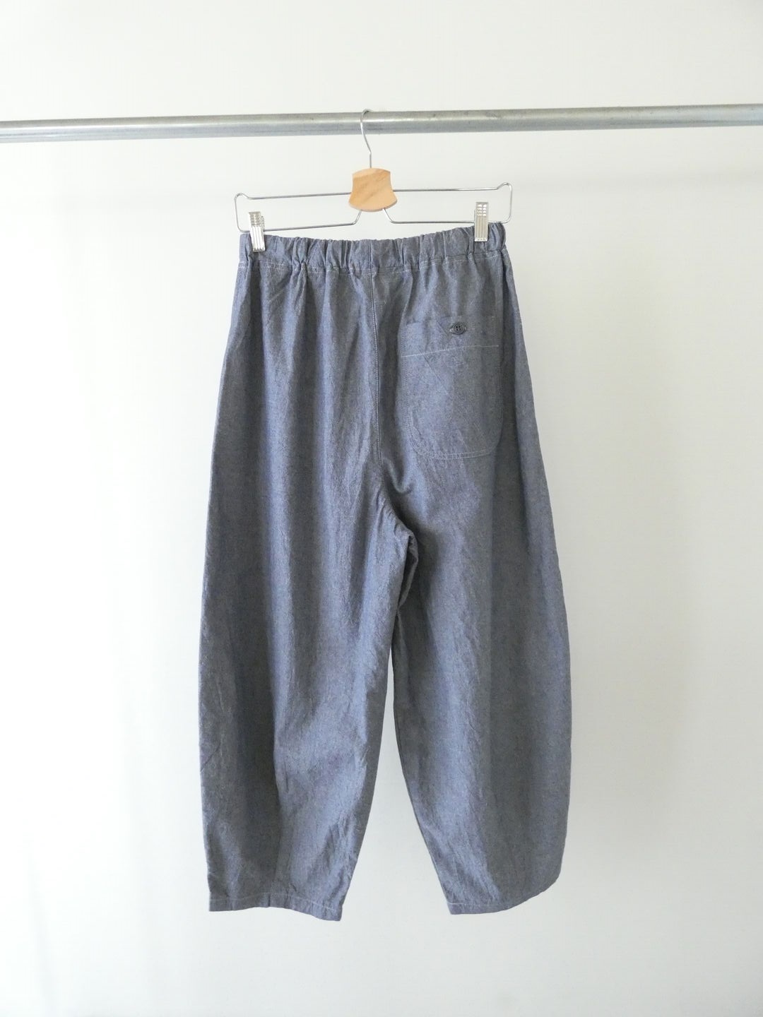 D.M.G.(ディーエムジー) シャンブレーワッシャーパネルボールパンツの商品画像11