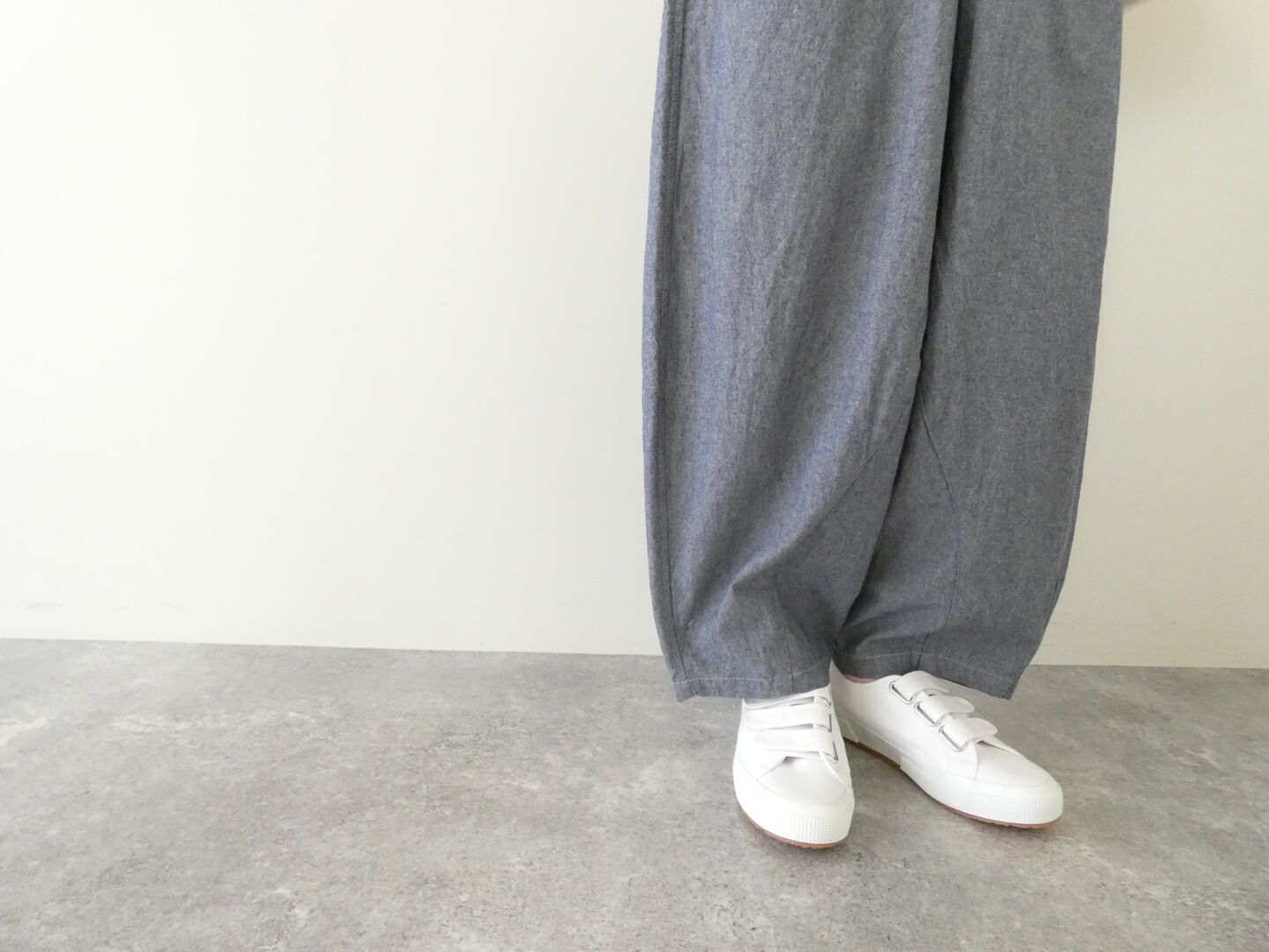 D.M.G.(ディーエムジー) シャンブレーワッシャーパネルボールパンツの商品画像17