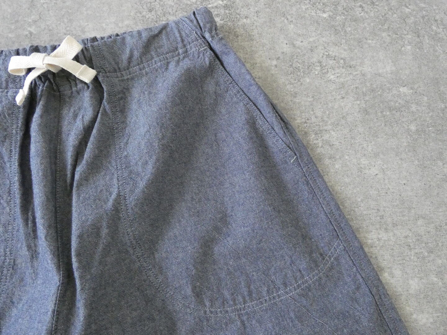 D.M.G.(ディーエムジー) シャンブレーワッシャーパネルボールパンツの商品画像19