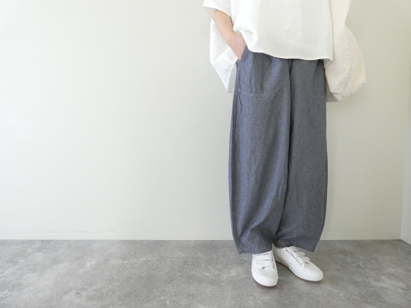 D.M.G.(ディーエムジー) シャンブレーワッシャーパネルボールパンツの商品画像2