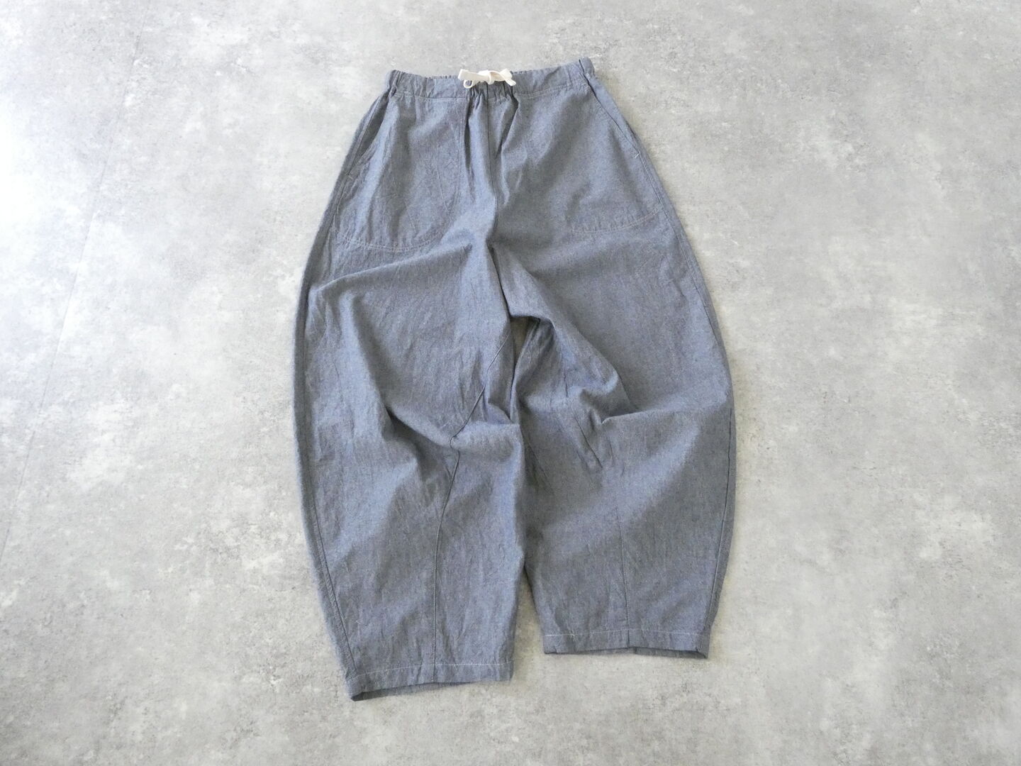 D.M.G.(ディーエムジー) シャンブレーワッシャーパネルボールパンツの商品画像3