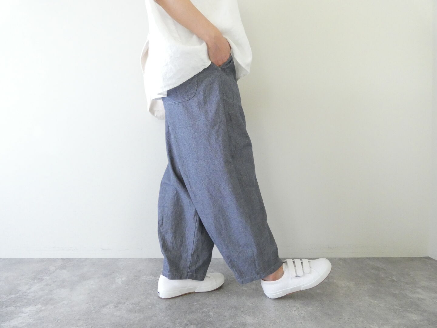 D.M.G.(ディーエムジー) シャンブレーワッシャーパネルボールパンツの商品画像5