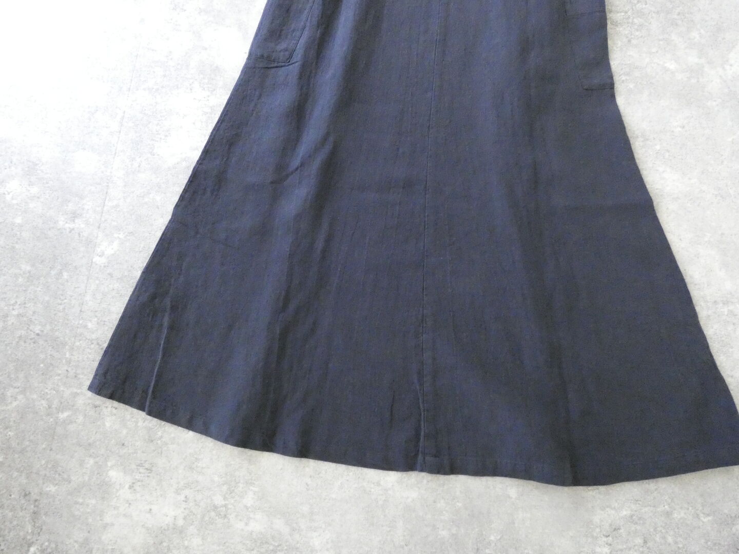 Hands of creation(ハンズオブクリエイション) リネン桐七炊きVネックフレアラインジャンバースカートの商品画像35