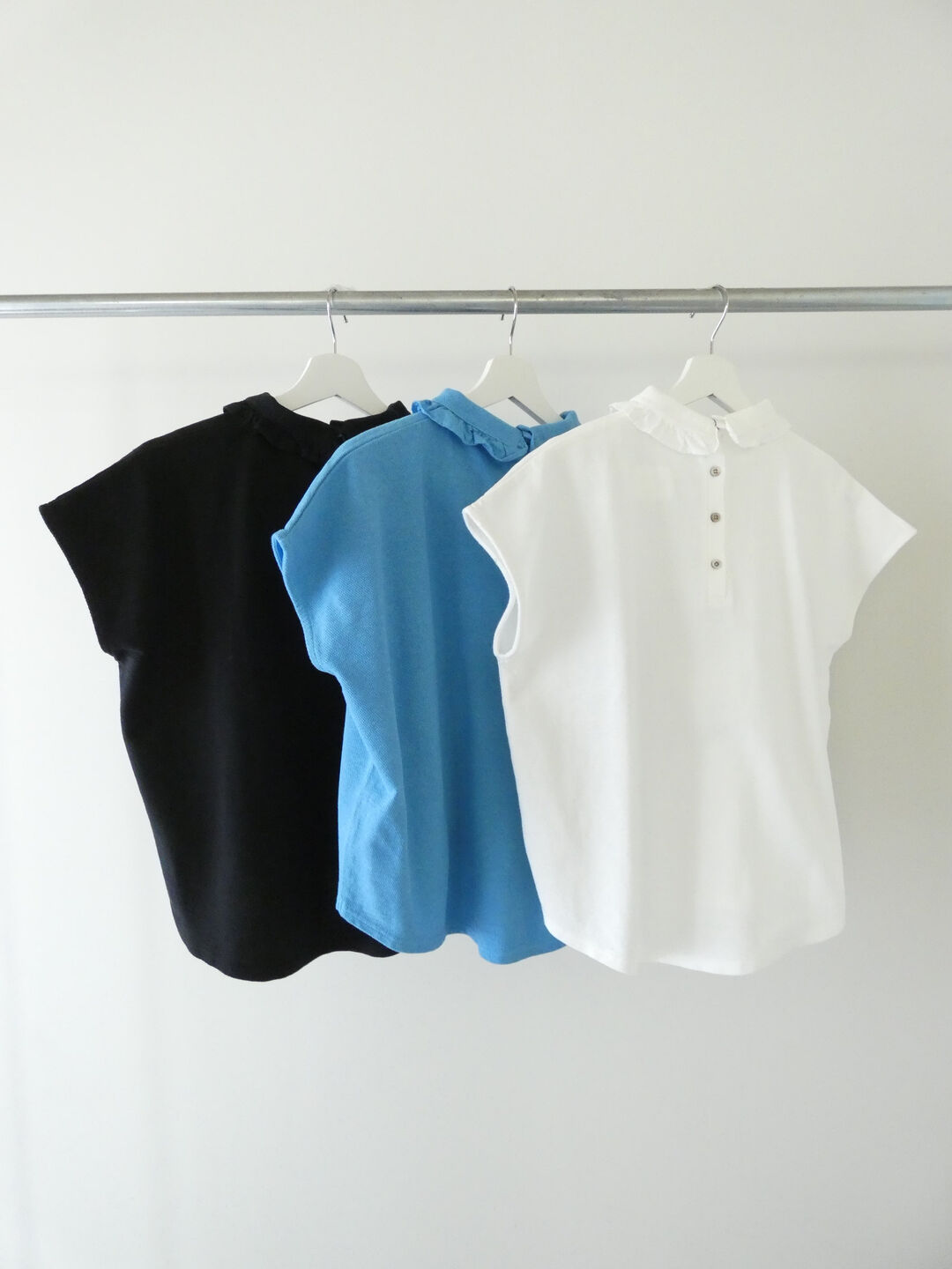 Hands of creation(ハンズオブクリエイション) ラフィスウェーデン鹿の子無地フリルカラープルオーバーの商品画像10