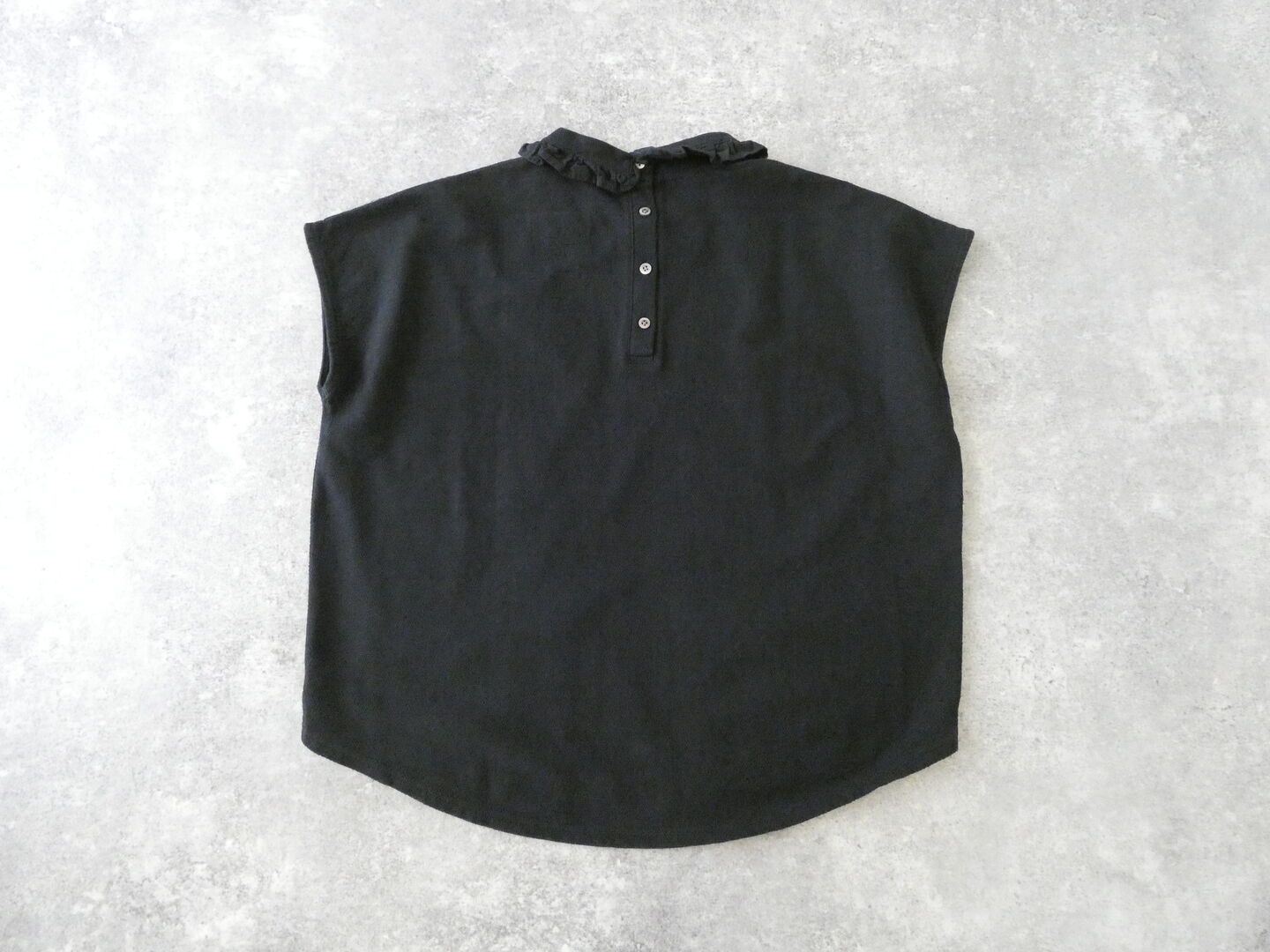 Hands of creation(ハンズオブクリエイション) ラフィスウェーデン鹿の子無地フリルカラープルオーバーの商品画像12