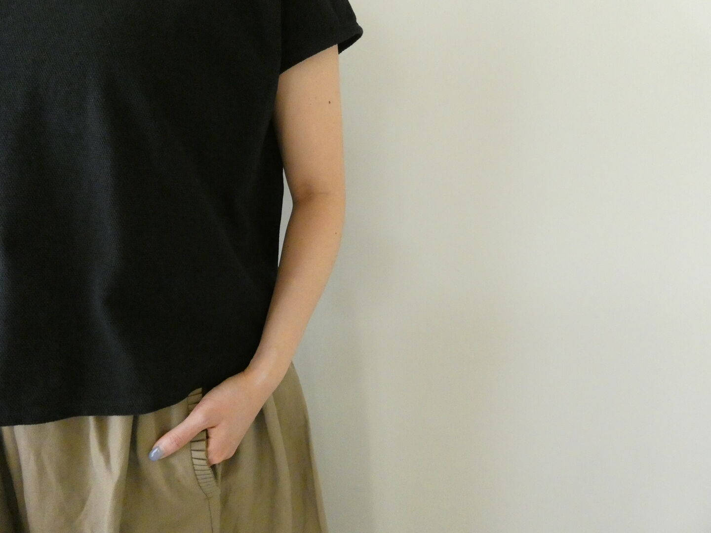 Hands of creation(ハンズオブクリエイション) ラフィスウェーデン鹿の子無地フリルカラープルオーバーの商品画像17