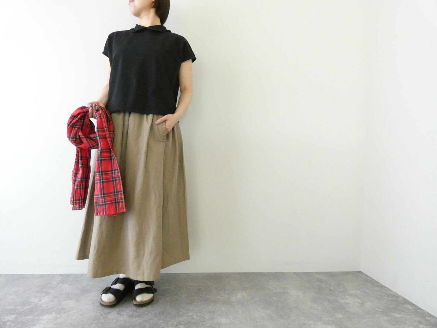 Hands of creation(ハンズオブクリエイション) ラフィスウェーデン鹿の子無地フリルカラープルオーバーの商品画像2