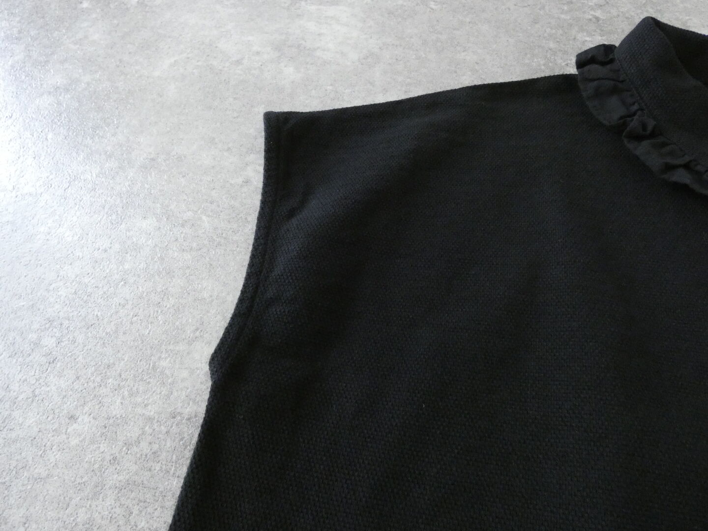 Hands of creation(ハンズオブクリエイション) ラフィスウェーデン鹿の子無地フリルカラープルオーバーの商品画像20