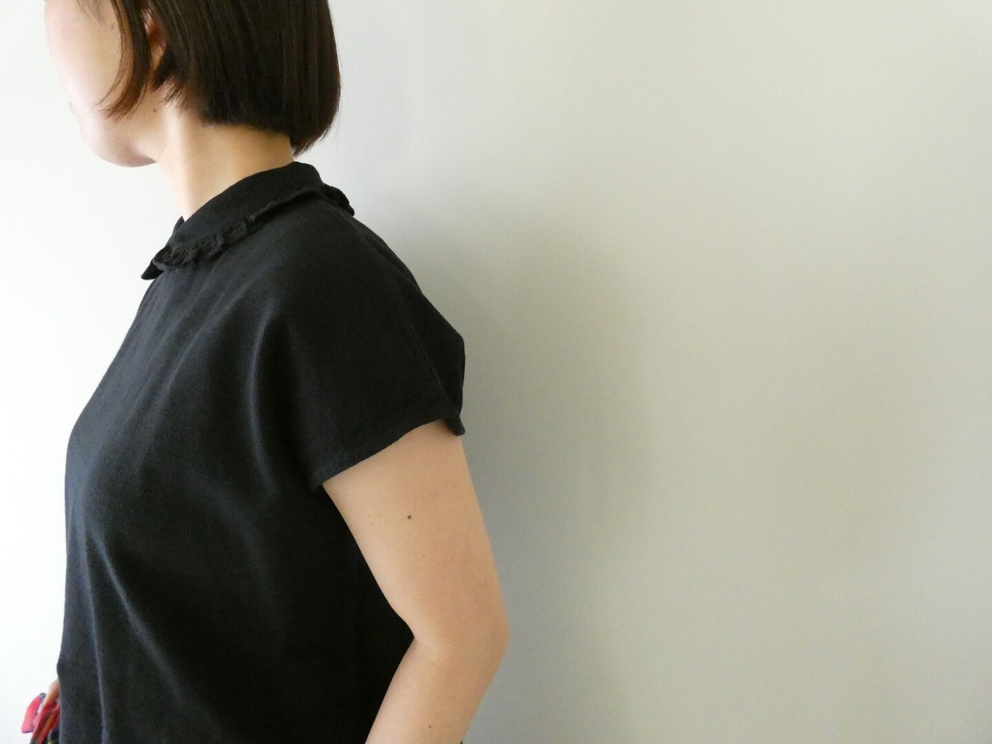 Hands of creation(ハンズオブクリエイション) ラフィスウェーデン鹿の子無地フリルカラープルオーバーの商品画像8