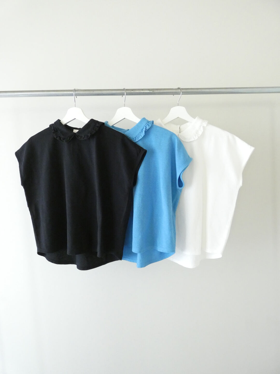 Hands of creation(ハンズオブクリエイション) ラフィスウェーデン鹿の子無地フリルカラープルオーバーの商品画像9