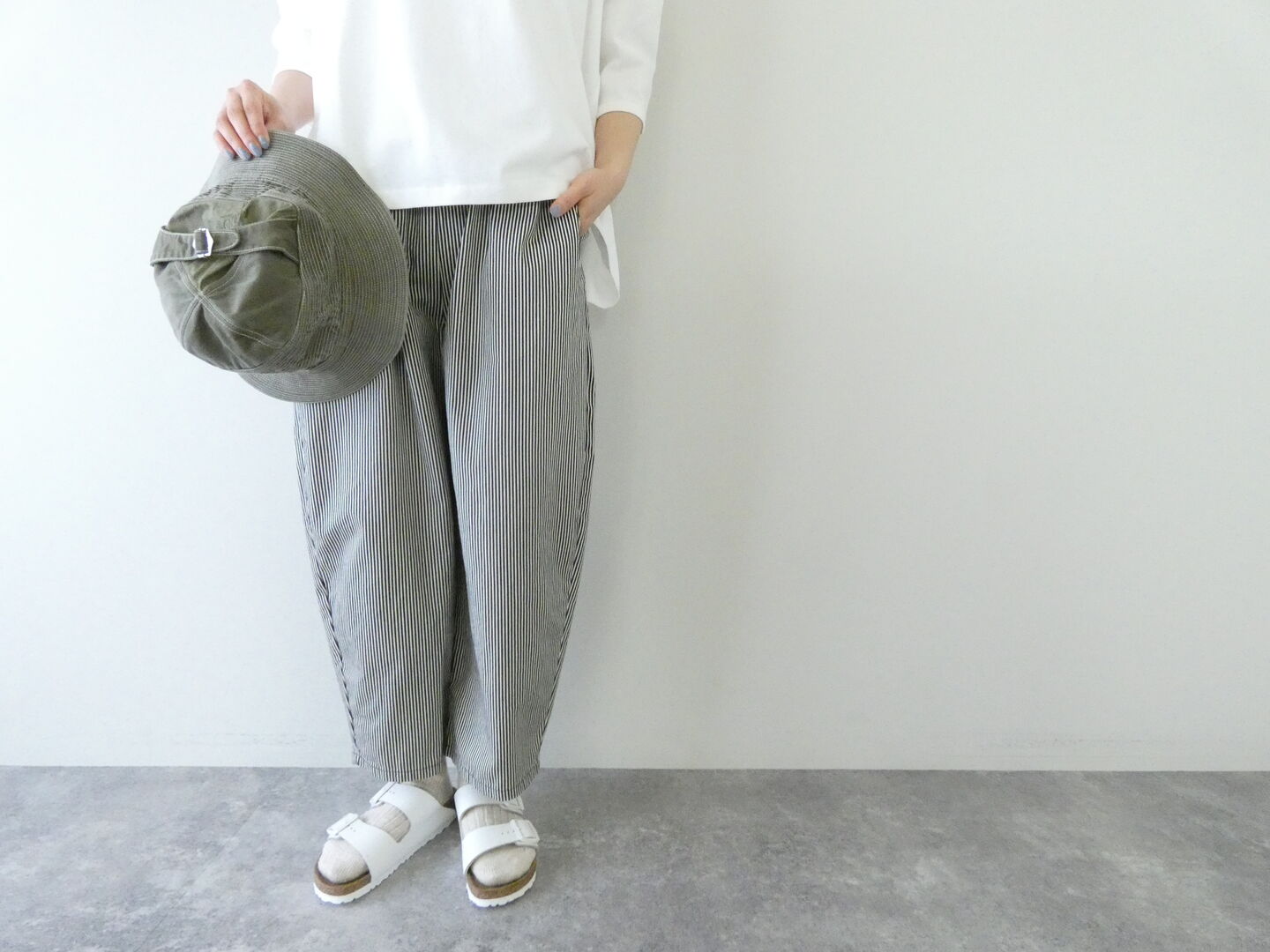 NARU 20ツイルCatlightストライプ柄エッグパンツの商品画像1