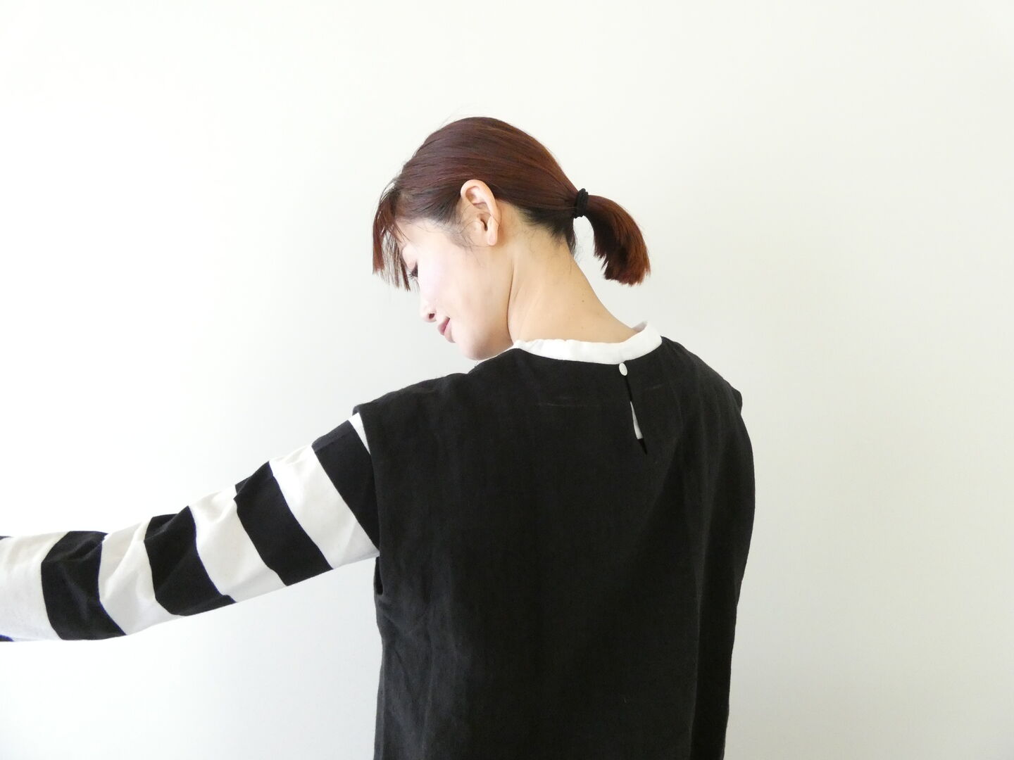 LinenYa(リネンヤ) リネンVネックノースリーブブラウスの商品画像7