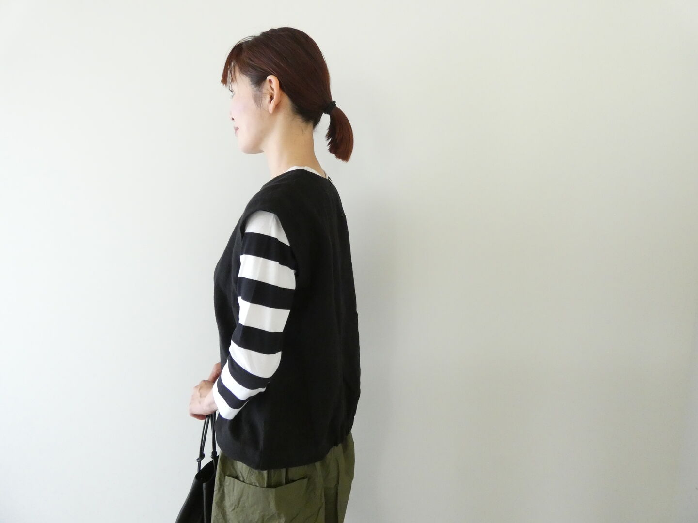 LinenYa(リネンヤ) リネンVネックノースリーブブラウスの商品画像9