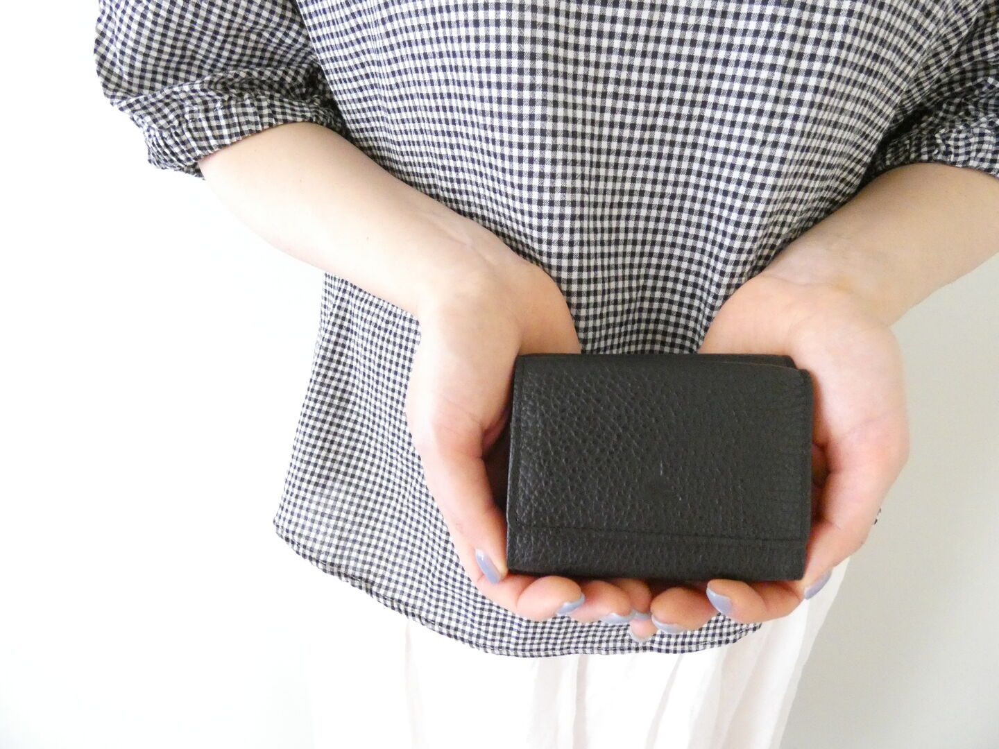 FEU D'UN PHARE(フーダンファール) カウレザー3つ折り財布の商品画像1