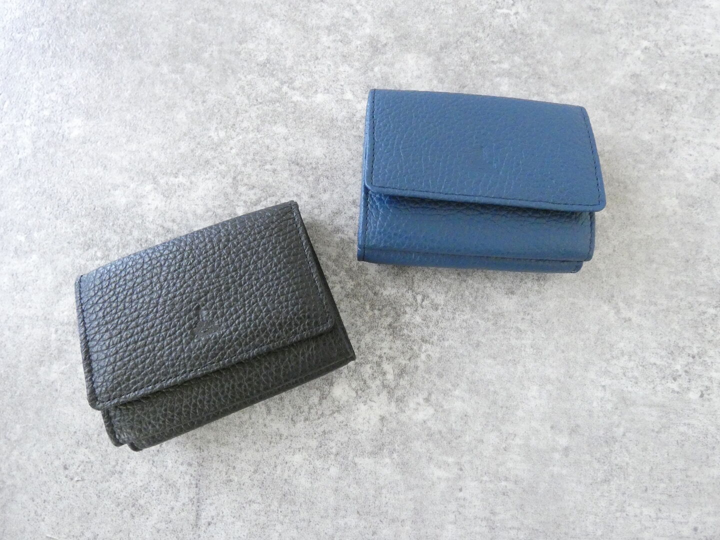 FEU D'UN PHARE(フーダンファール) カウレザー3つ折り財布の商品画像3