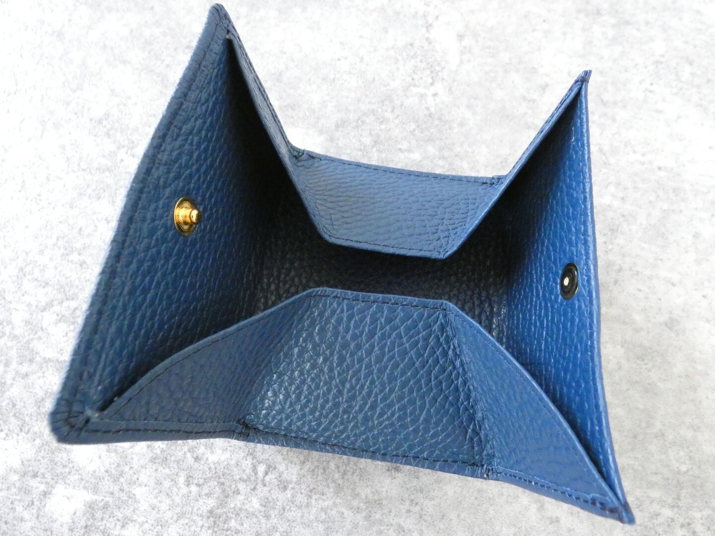 FEU D'UN PHARE(フーダンファール) カウレザー3つ折り財布の商品画像47