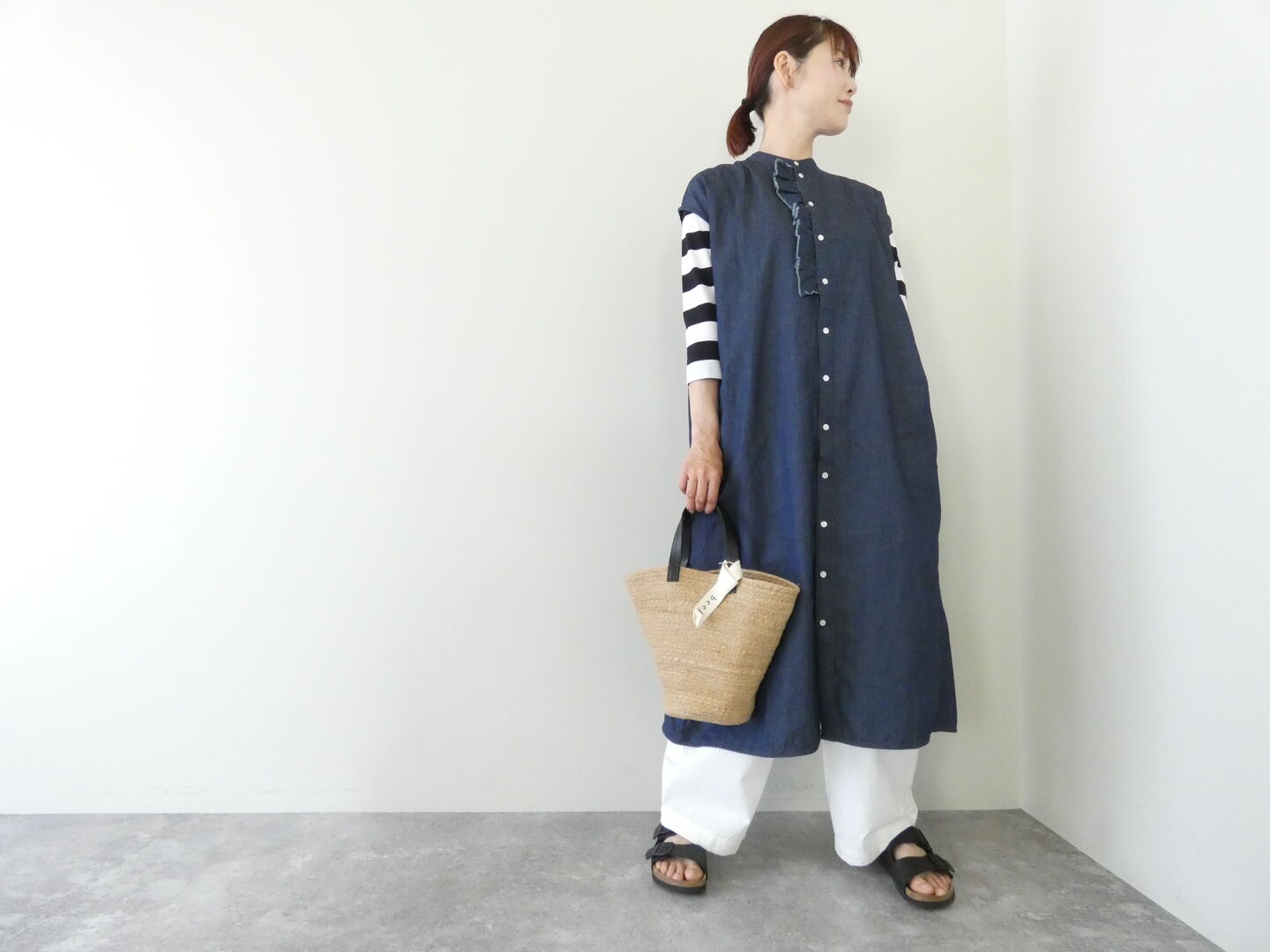 PARADIS(パラディ) 綿麻デニムフリルワンピースの商品画像1