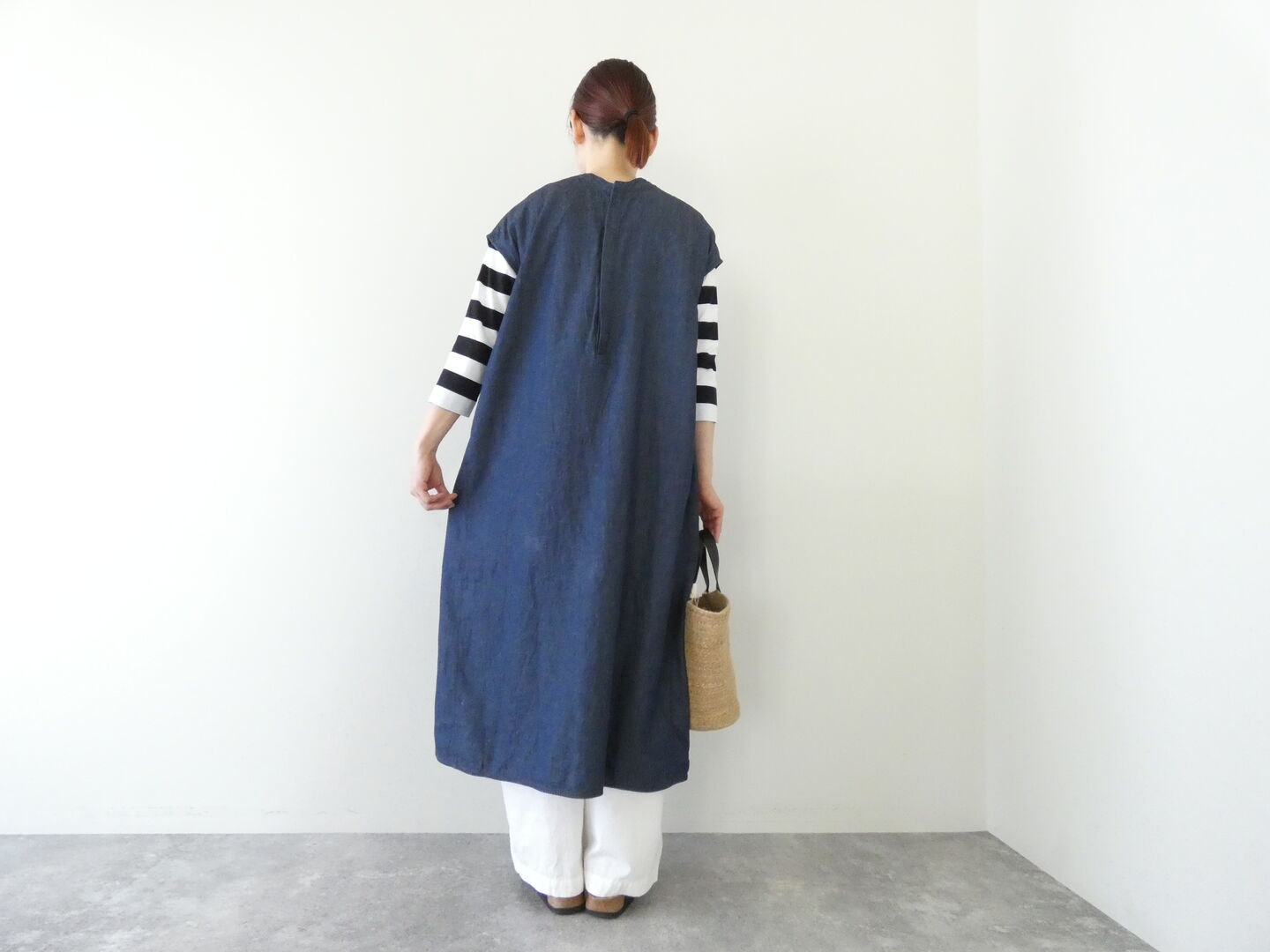 PARADIS(パラディ) 綿麻デニムフリルワンピースの商品画像6