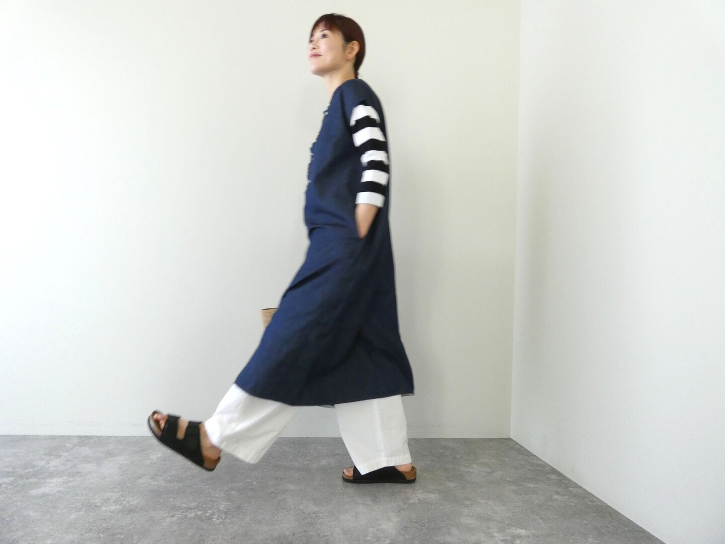 PARADIS(パラディ) 綿麻デニムフリルワンピースの商品画像7