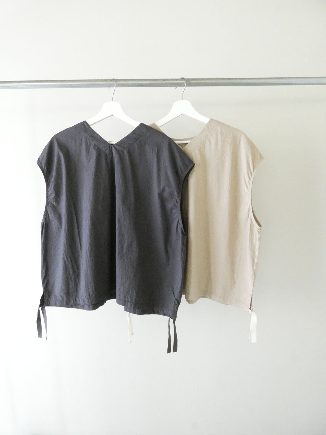 prit(プリット) コットンリネンワッシャー中白染めVネック裾ヒモ2WAYオーバーベストの商品画像14