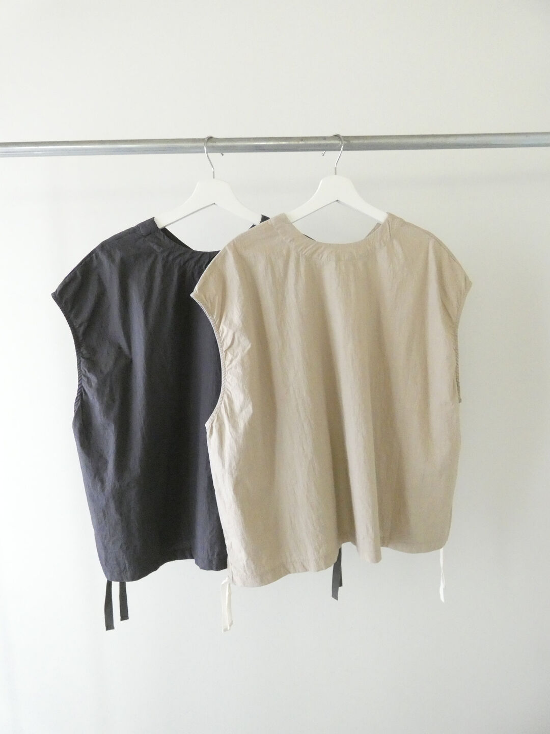 prit(プリット) コットンリネンワッシャー中白染めVネック裾ヒモ2WAYオーバーベストの商品画像15