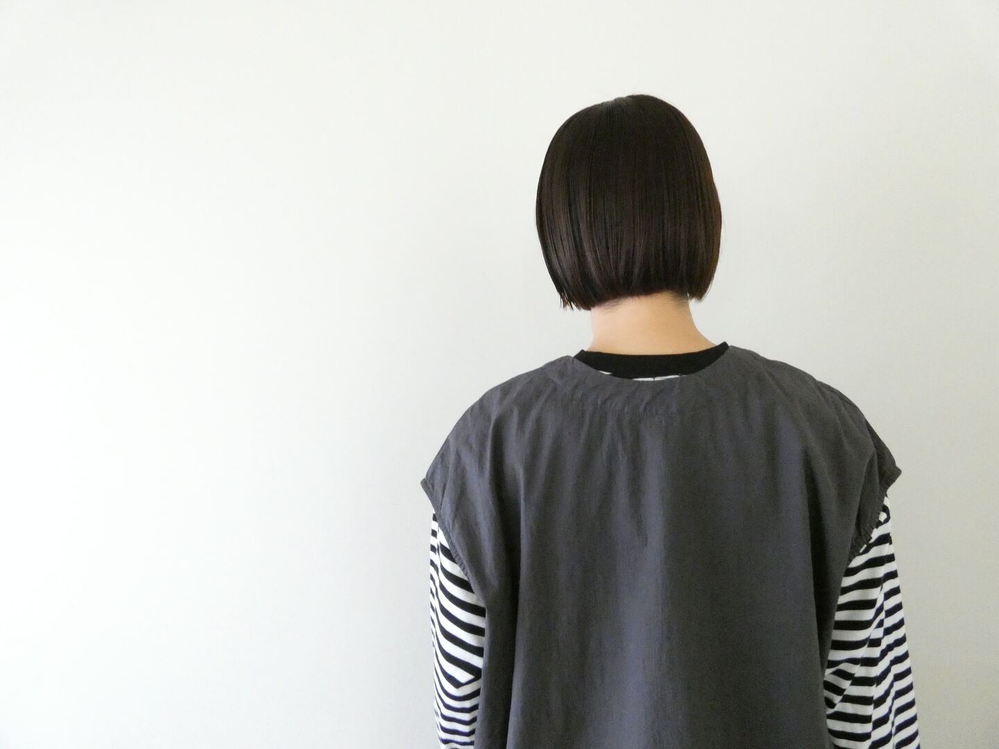 prit(プリット) コットンリネンワッシャー中白染めVネック裾ヒモ2WAYオーバーベストの商品画像5