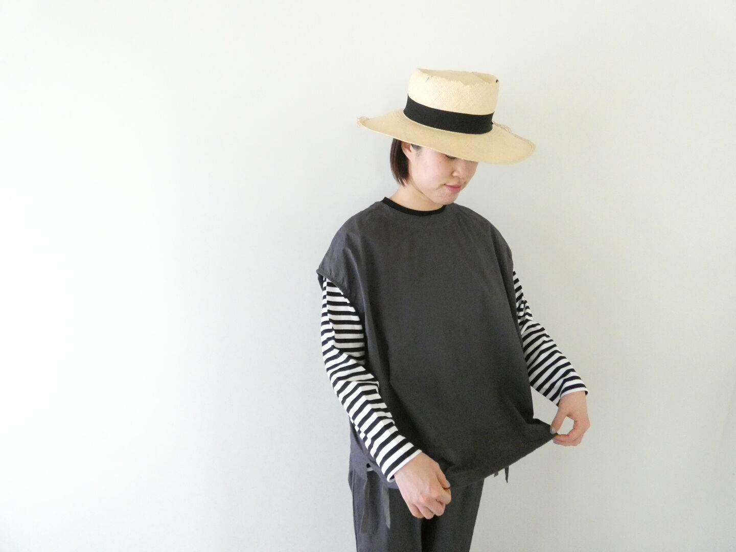 prit(プリット) コットンリネンワッシャー中白染めVネック裾ヒモ2WAYオーバーベストの商品画像9