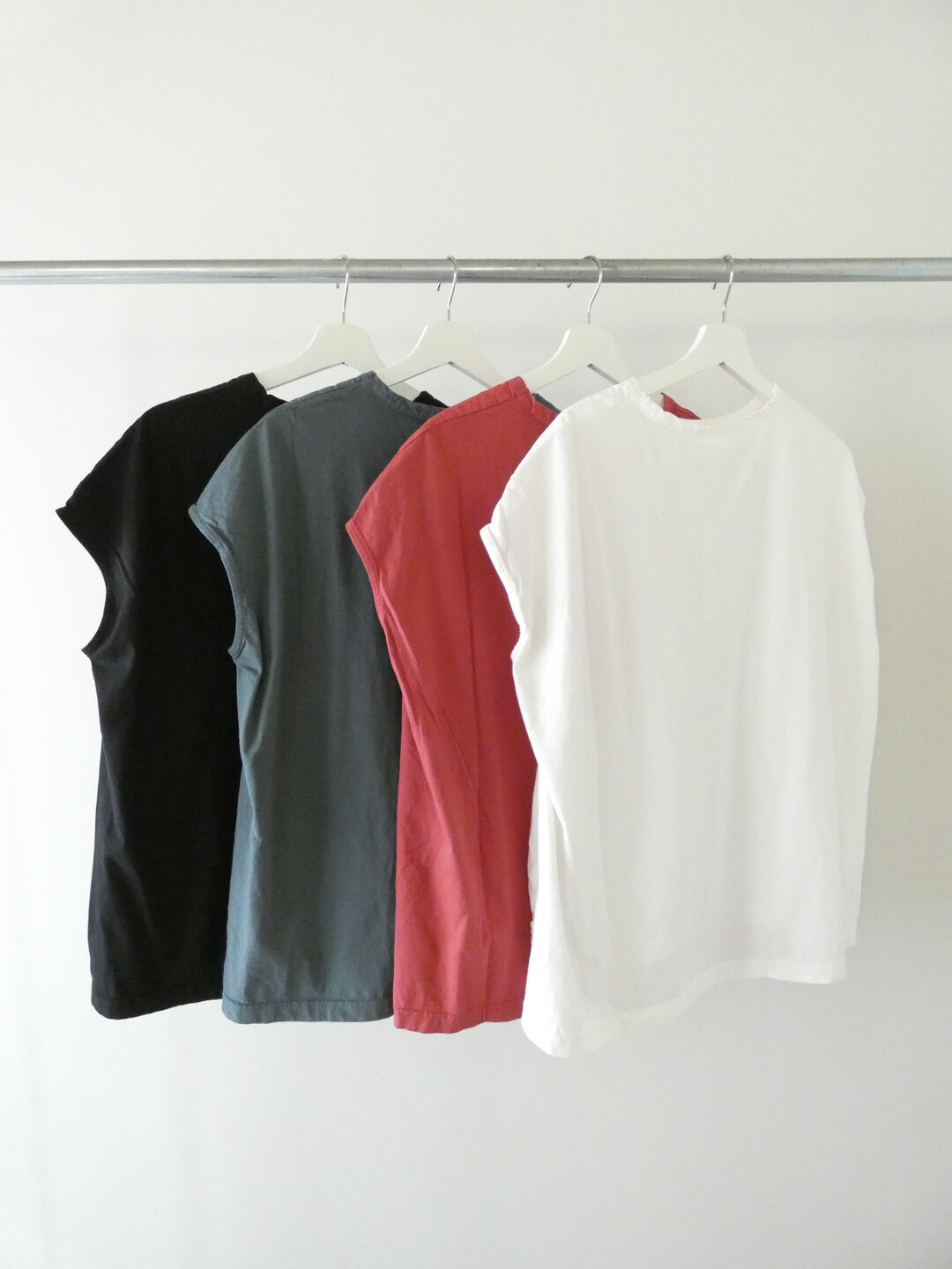 prit(プリット) 30/1ハイゲージ天竺×タイプライター切替スリーブレスプルオーバーの商品画像10