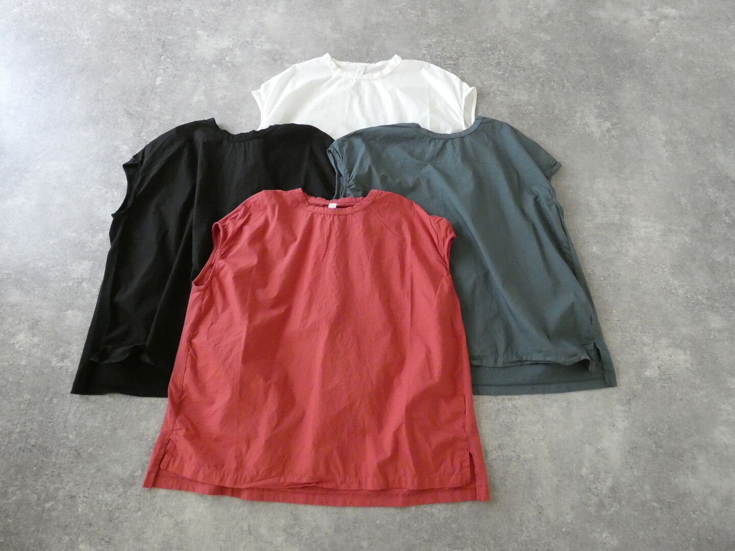 prit(プリット) 30/1ハイゲージ天竺×タイプライター切替スリーブレスプルオーバーの商品画像3