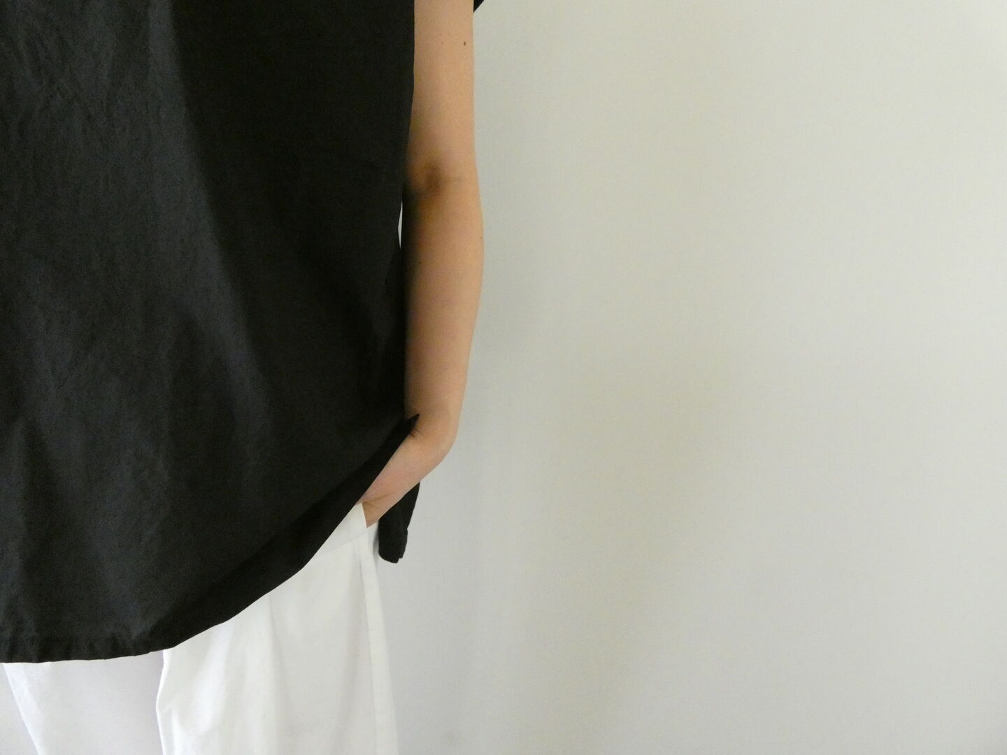 prit(プリット) 30/1ハイゲージ天竺×タイプライター切替スリーブレスプルオーバーの商品画像5