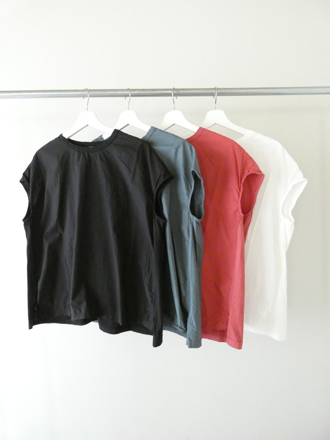 prit(プリット) 30/1ハイゲージ天竺×タイプライター切替スリーブレスプルオーバーの商品画像9