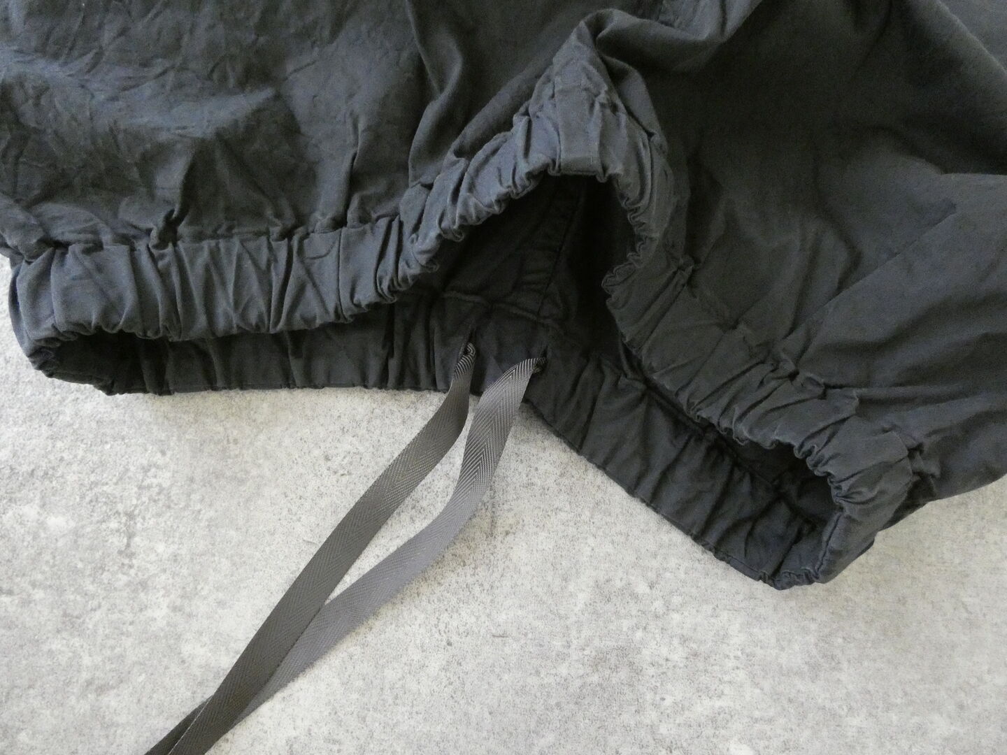 Veritecoeur(ヴェリテクール) ガーメントダイタックギャザーパンツの商品画像33