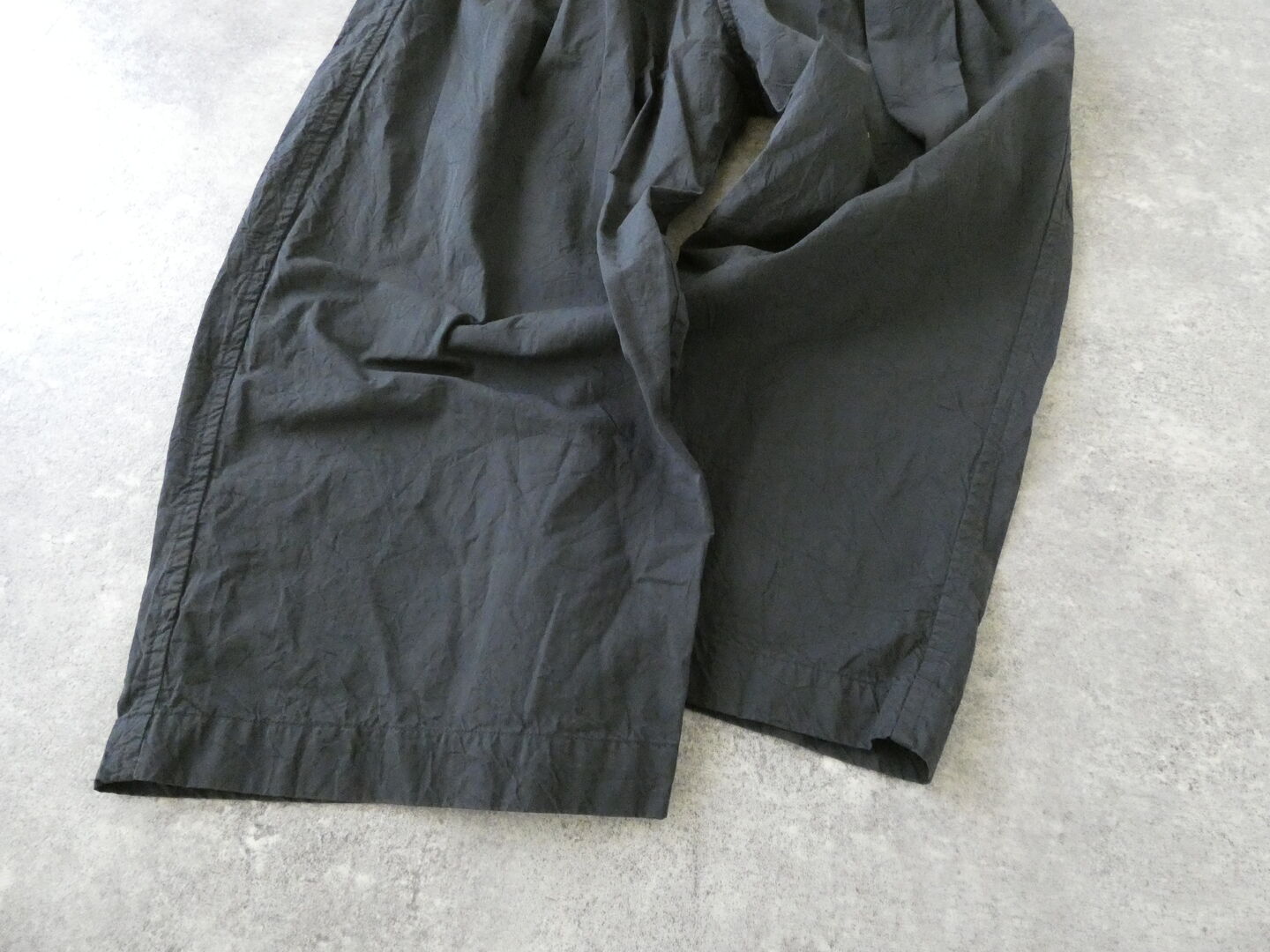 Veritecoeur(ヴェリテクール) ガーメントダイタックギャザーパンツの商品画像34