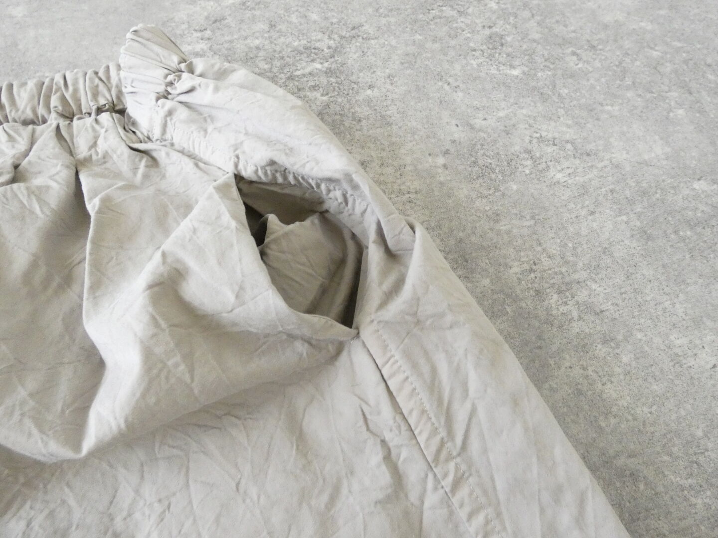 Veritecoeur(ヴェリテクール) ガーメントダイタックギャザーパンツの商品画像45