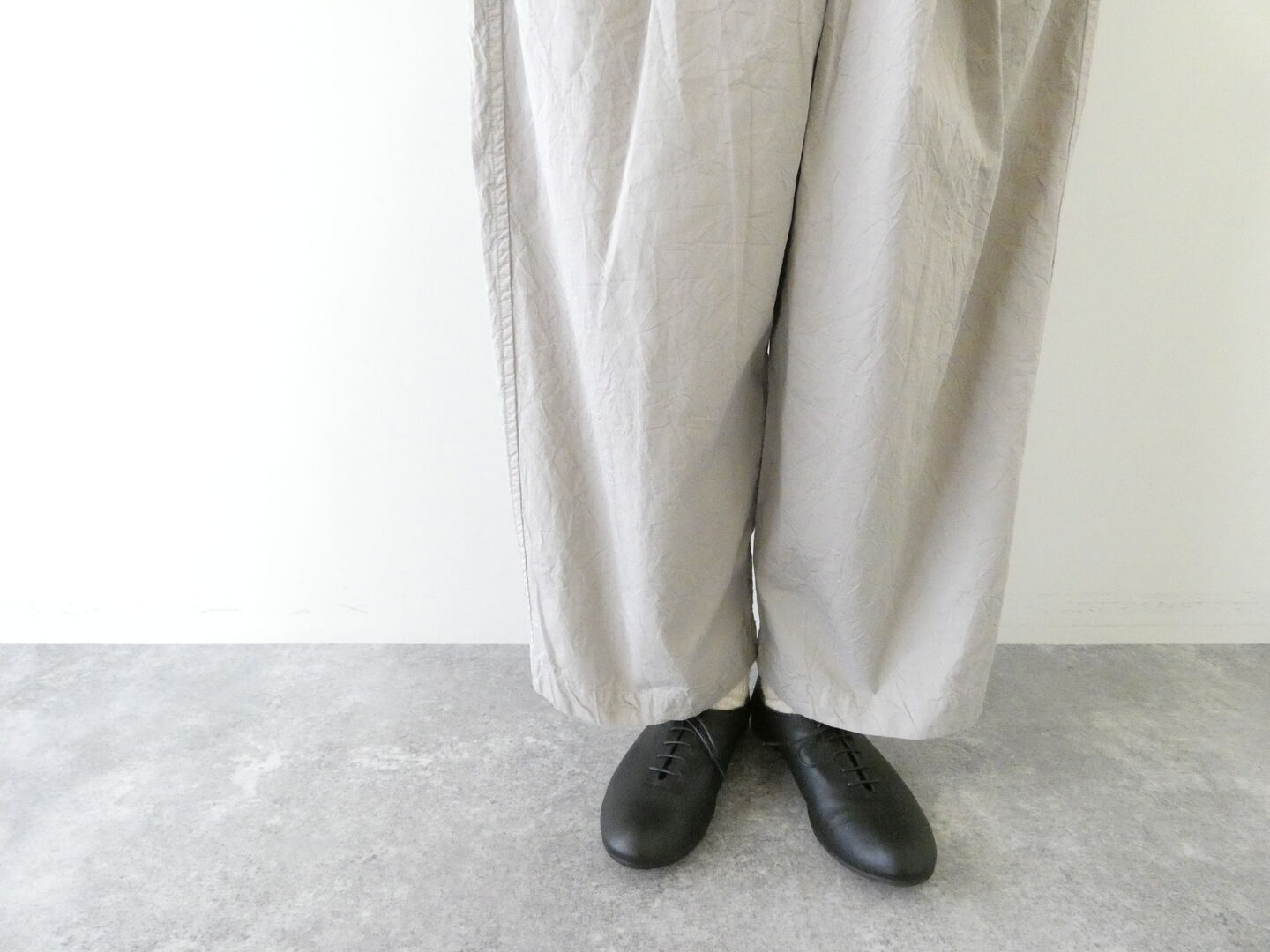 Veritecoeur(ヴェリテクール) ガーメントダイタックギャザーパンツの商品画像5